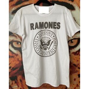 Retro Ramones T-shirt In White